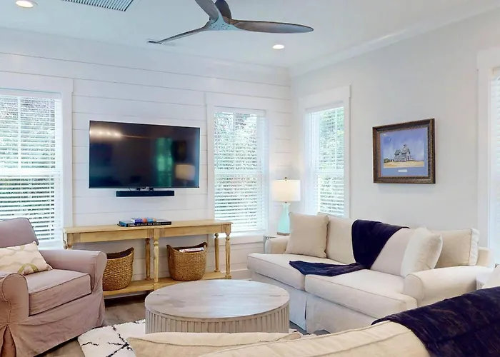 Holly Creek Cottage